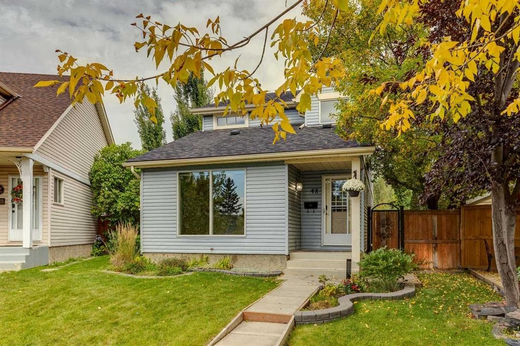 48 Woodglen Court SW — photo 1