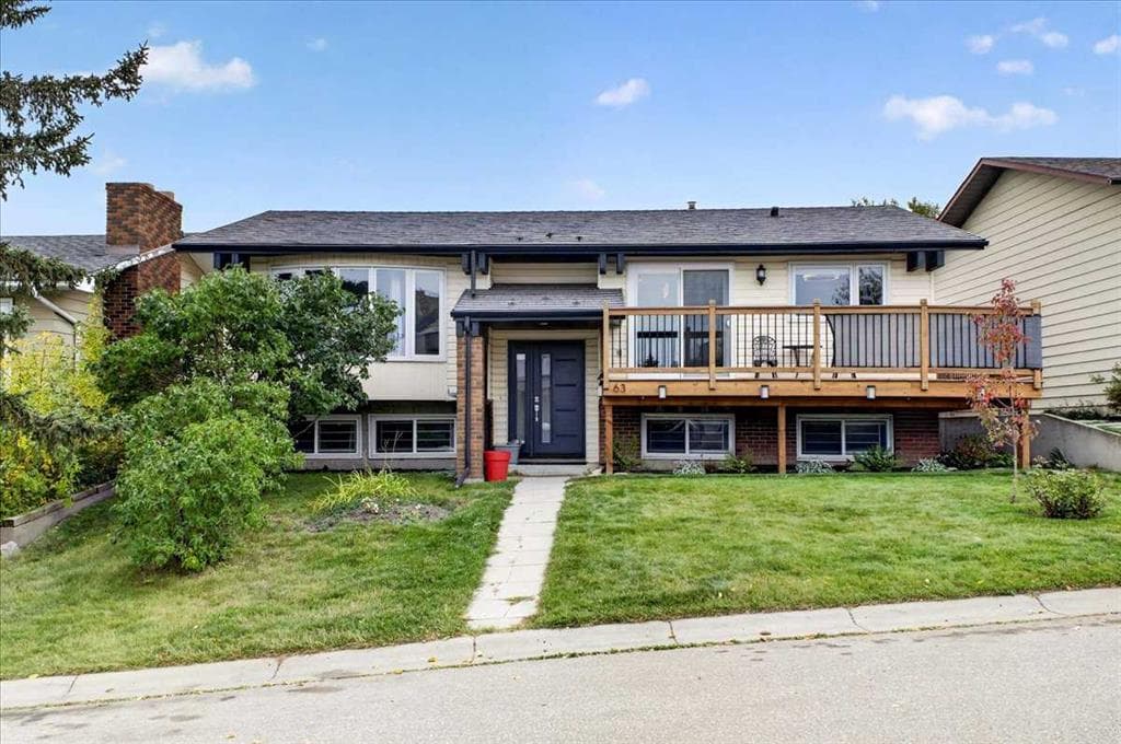 63 Beaconsfield Way NW — photo 1