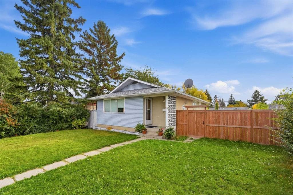 512 Foritana Road SE — photo 1