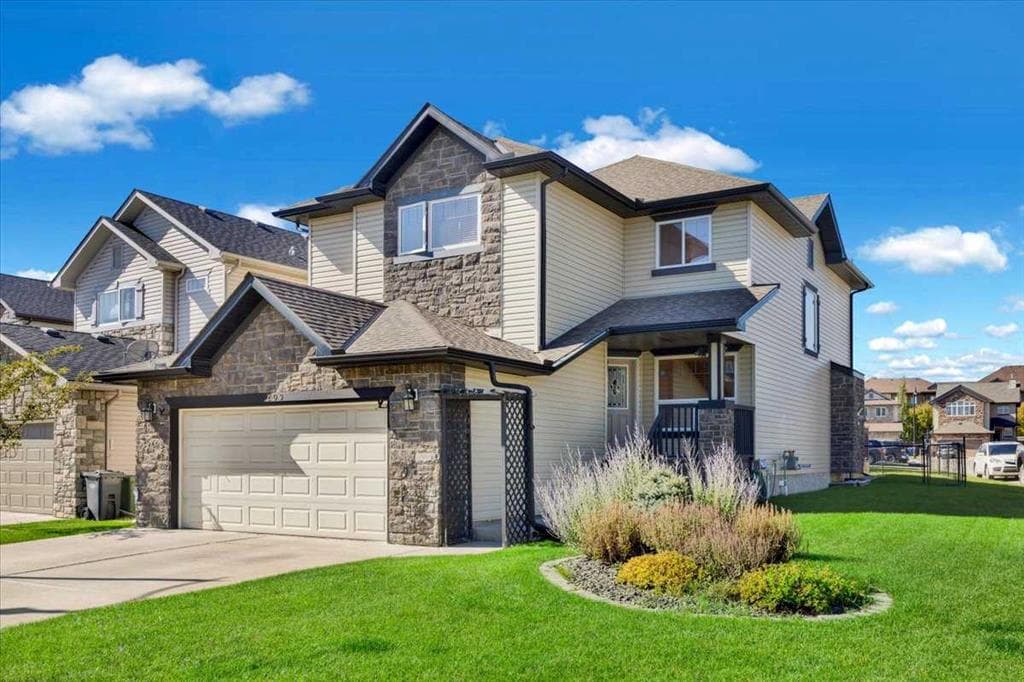 3-bed Detached for sale at 209 Crystal Green Point, Okotoks