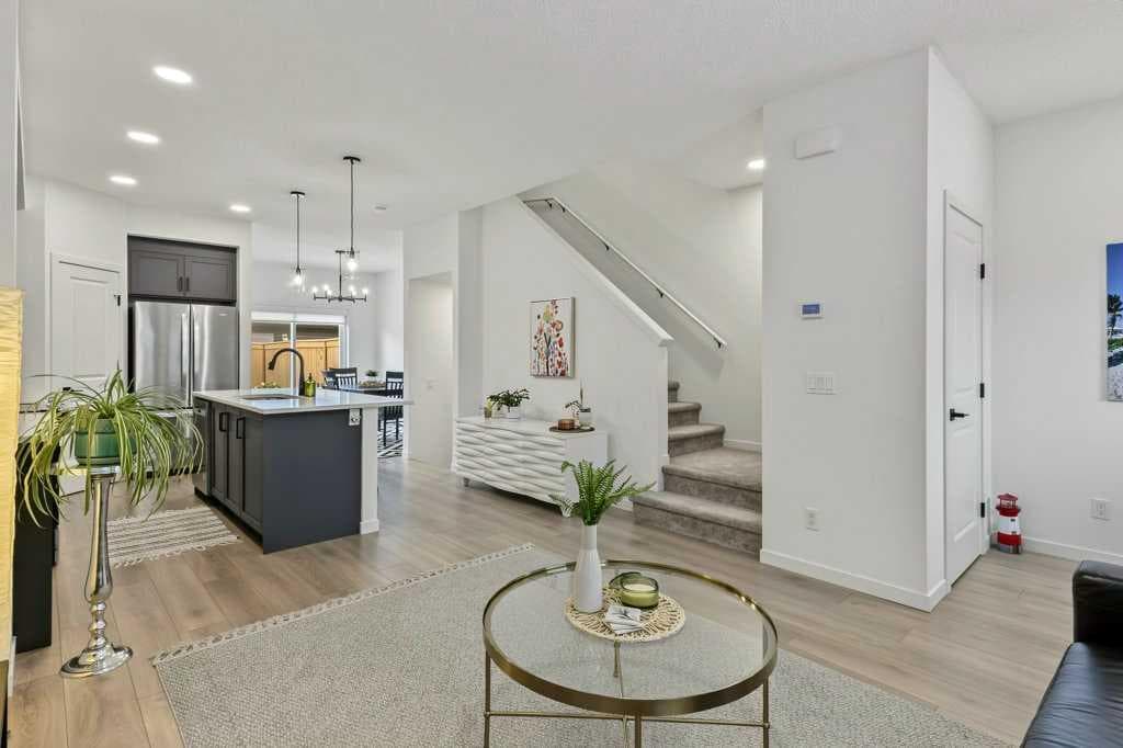 4-bed Townhouse for sale at 533 Sage Hill Road NW, Calgary