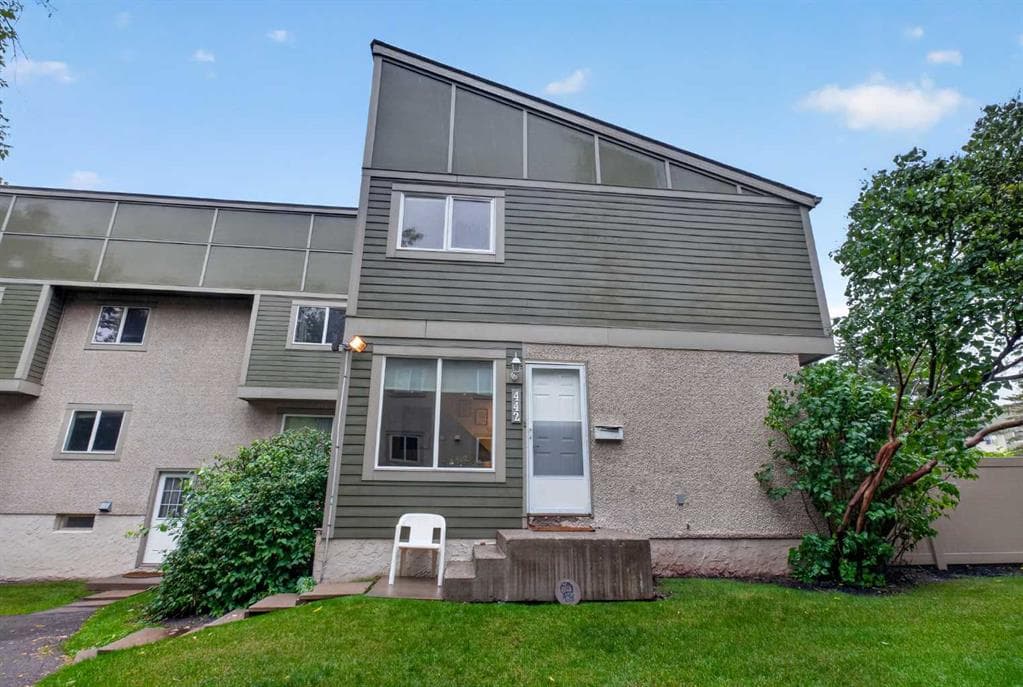 2-bed Townhouse for sale at 442, 406 Blackthorn Road NE, Calgary