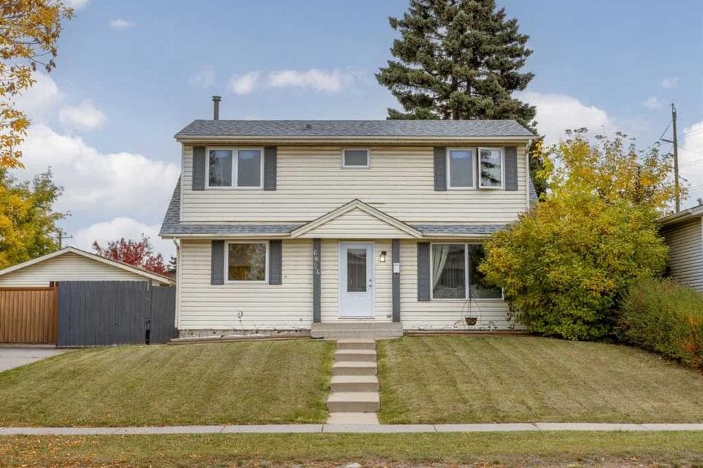 3-bed Detached for sale at 6824 43 Avenue NE, Calgary