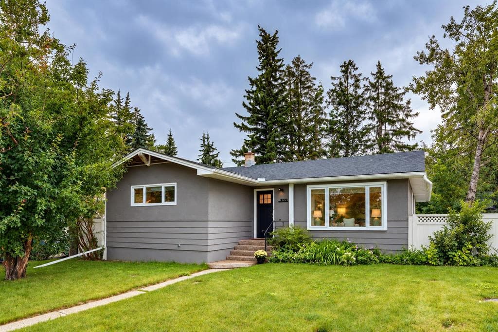 5327 17 Avenue SW — photo 1