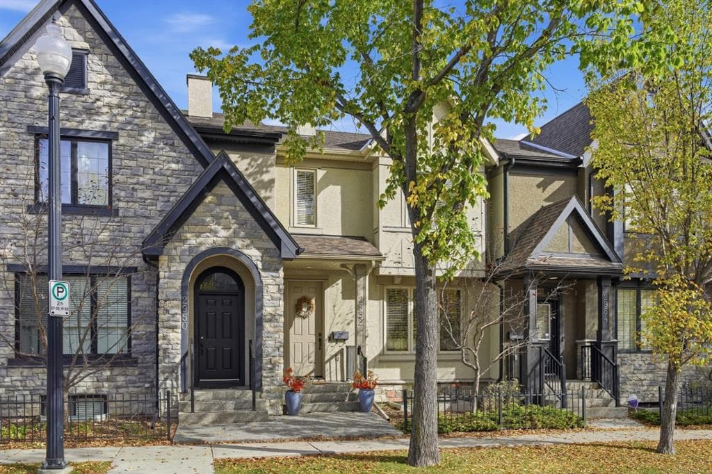 4-bed Townhouse for sale at 2952 Peacekeepers Way SW, Calgary