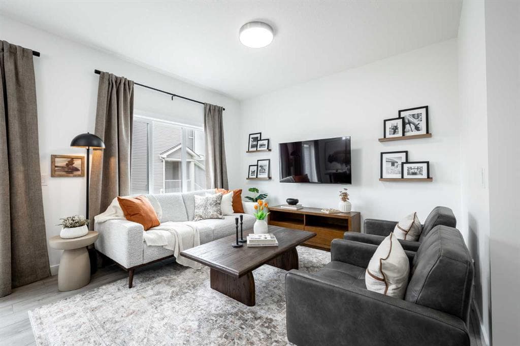 3-bed Townhouse for sale at 304 Heritage Boulevard, Cochrane