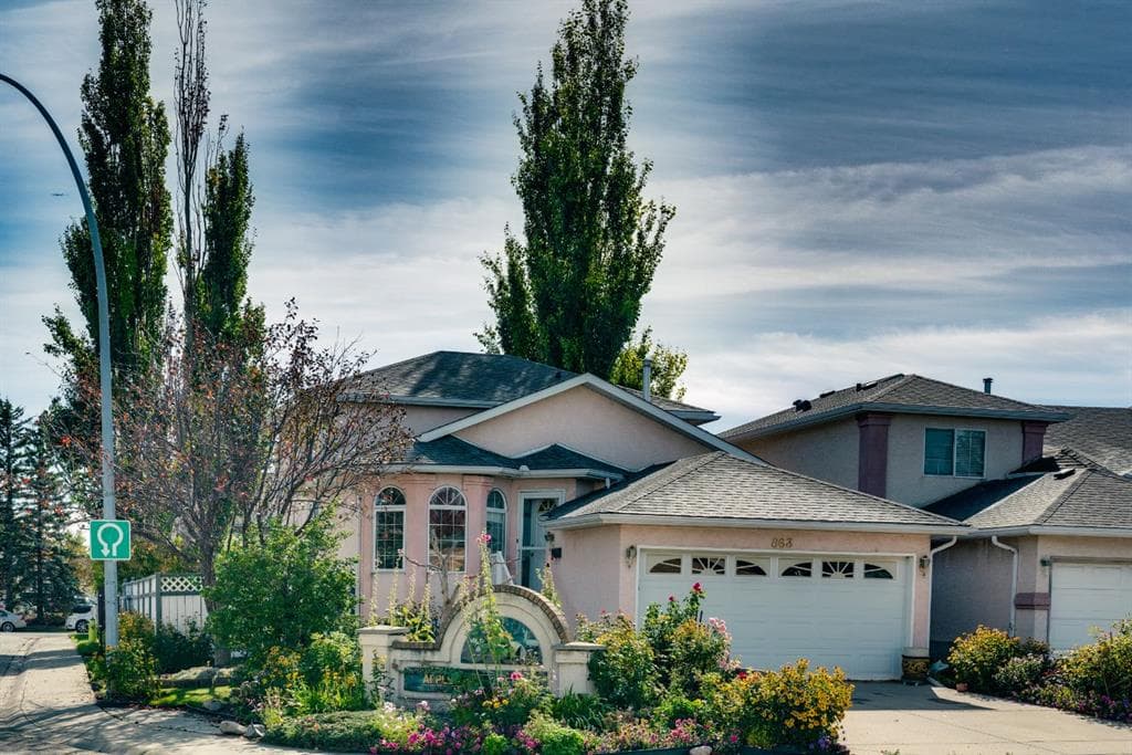 4-bed Detached for sale at 863 Applewood Drive SE, Calgary