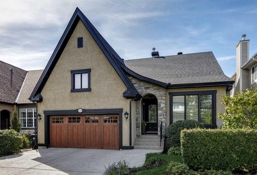 2143 Vimy Way SW — photo 1