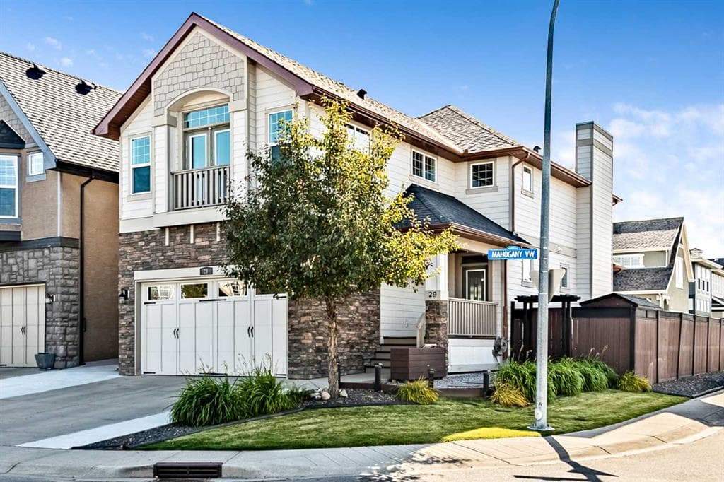 29 Mahogany View SE — photo 1