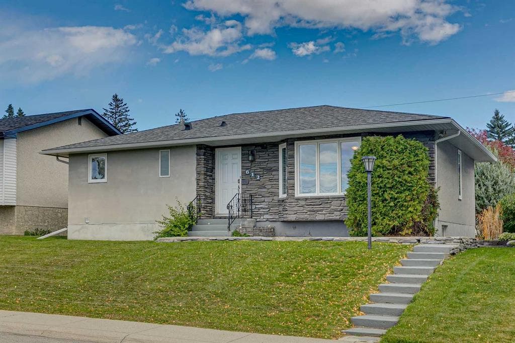 3-bed Detached for sale at 612 Mcintosh Road NE, Calgary