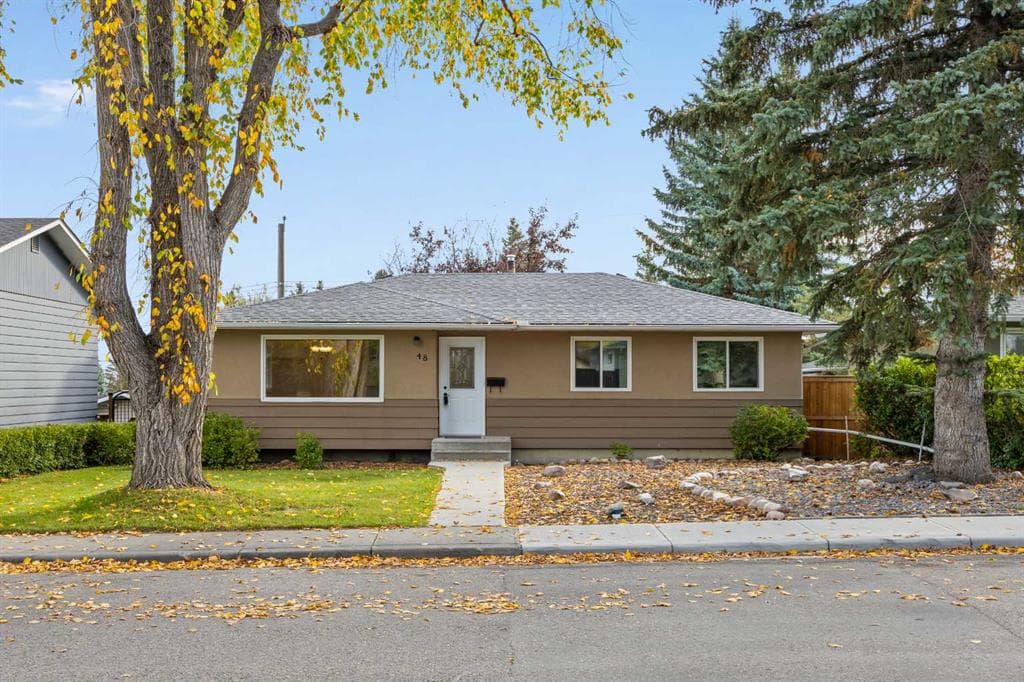 48 Selkirk Drive SW — photo 1
