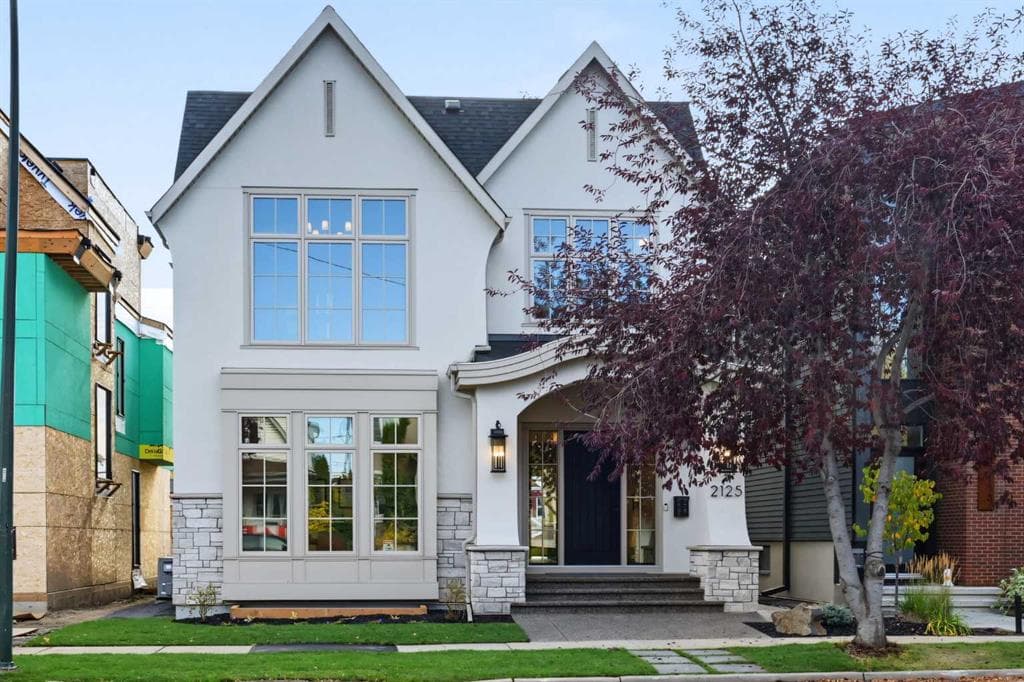 4-bed Detached for sale at 2125 Bowness Road NW, Calgary