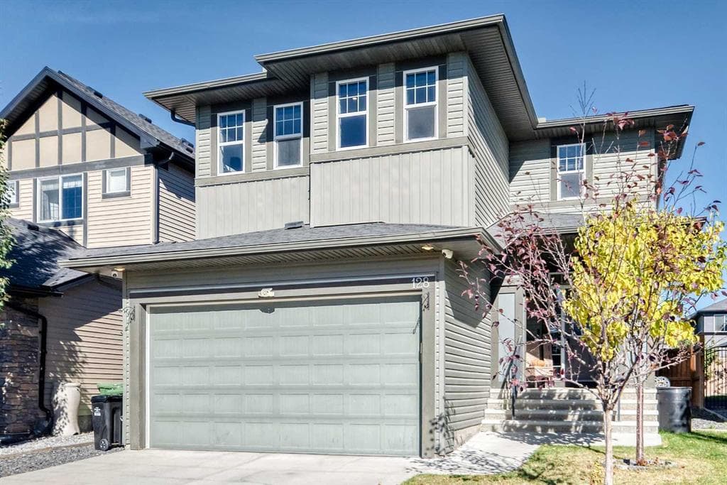 128 Ravenskirk Close SE — photo 1