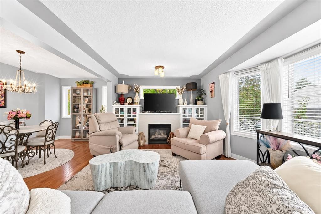 355 Regal Park NE — photo 1