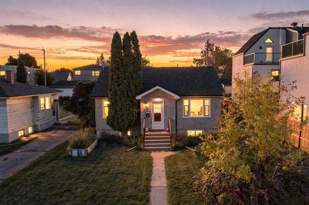 4-bed Detached for sale at 1312 17 Avenue NW, Calgary