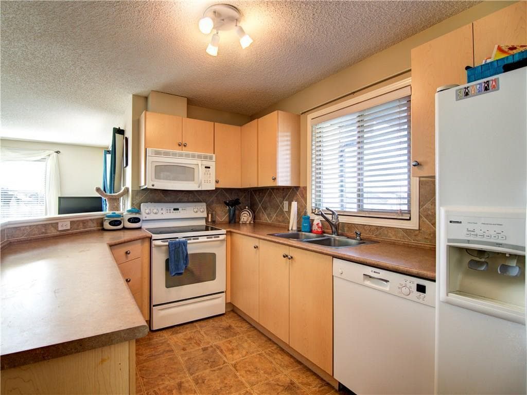 2-bed Apartment for sale at 2302, 16969 24 Street SW, Calgary