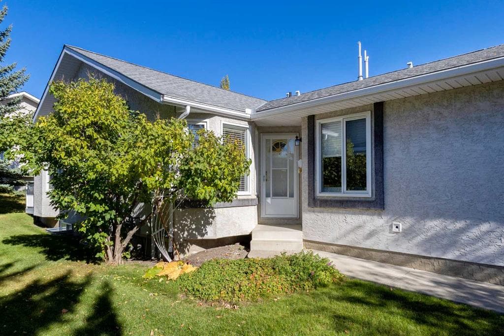 3-bed Semi-detached for sale at 20 Arbour Cliff Close NW, Calgary
