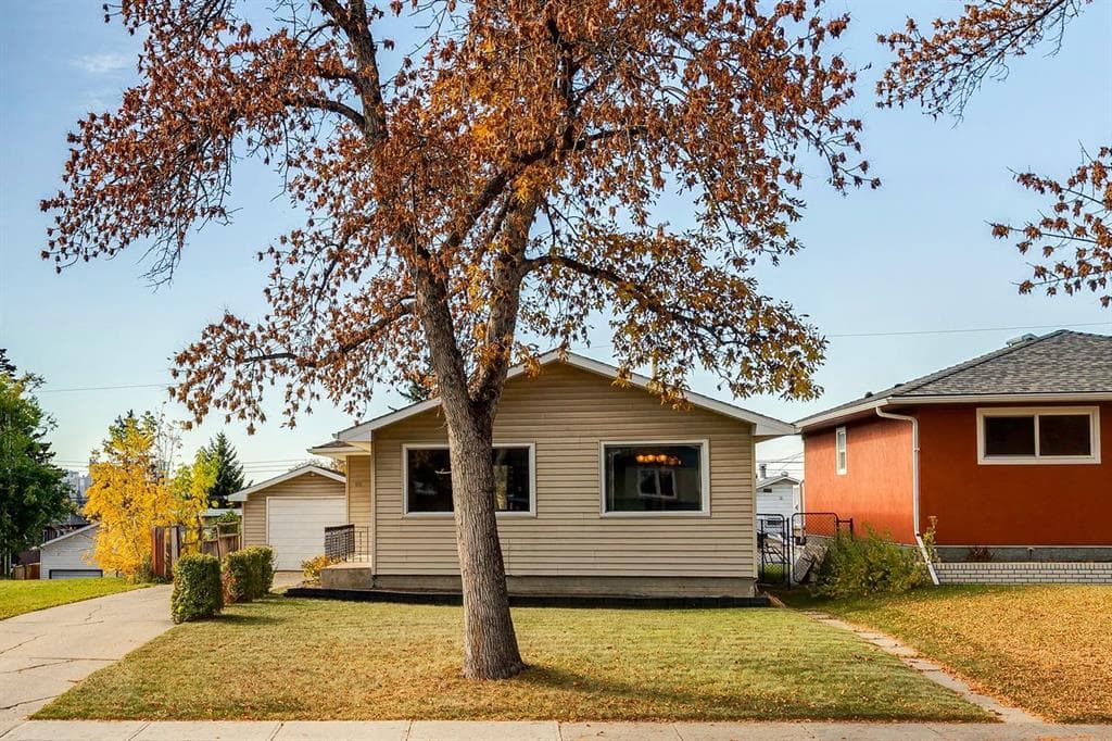 3-bed Detached for sale at 911 17A Street NE, Calgary