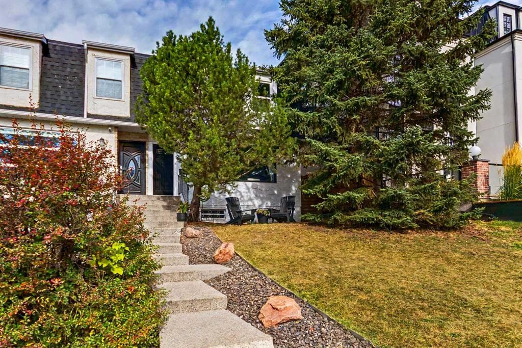 3-bed Semi-detached for sale at 2206 29 Avenue SW, Calgary