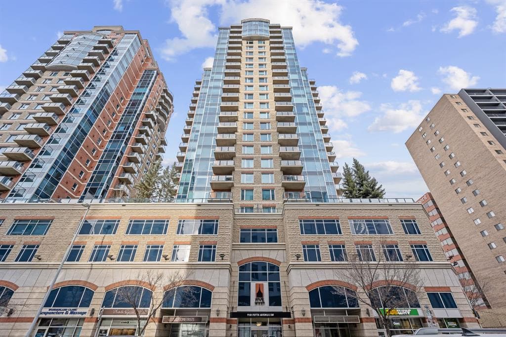 1005, 910 5 Avenue SW — photo 1