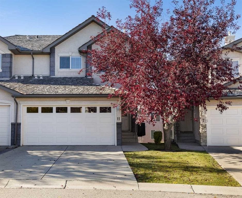 11 Royal Crest Court NW — photo 1
