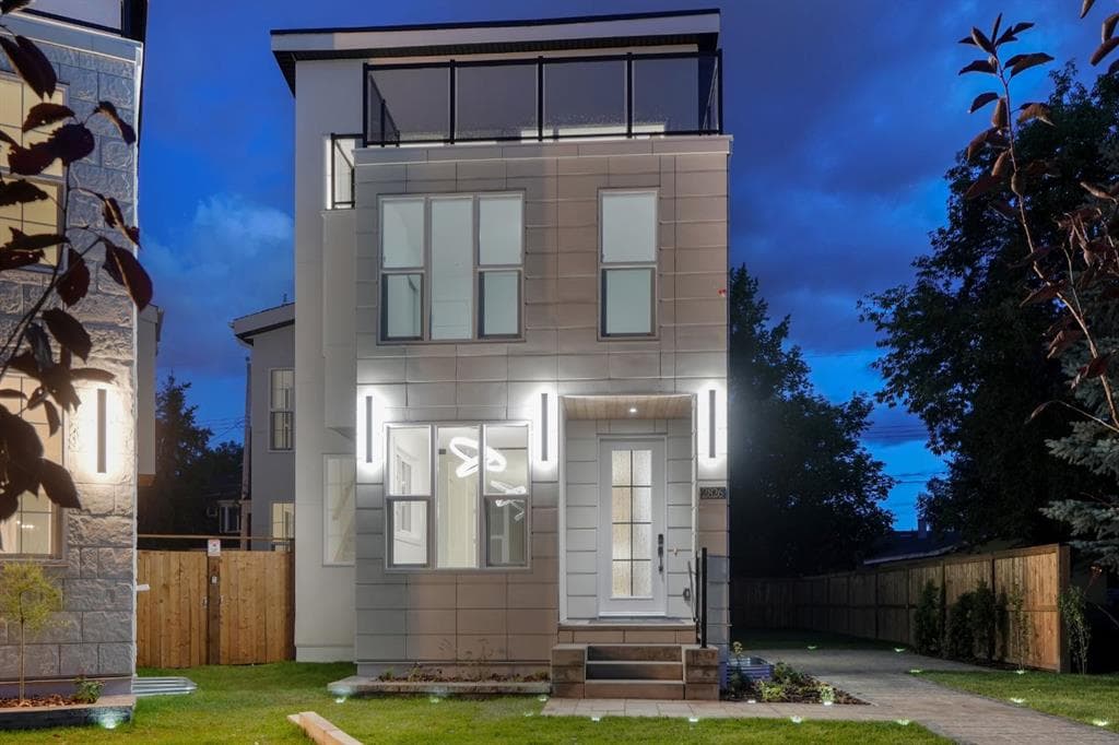 5-bed Detached for sale at 2826 31 Street SW, Calgary