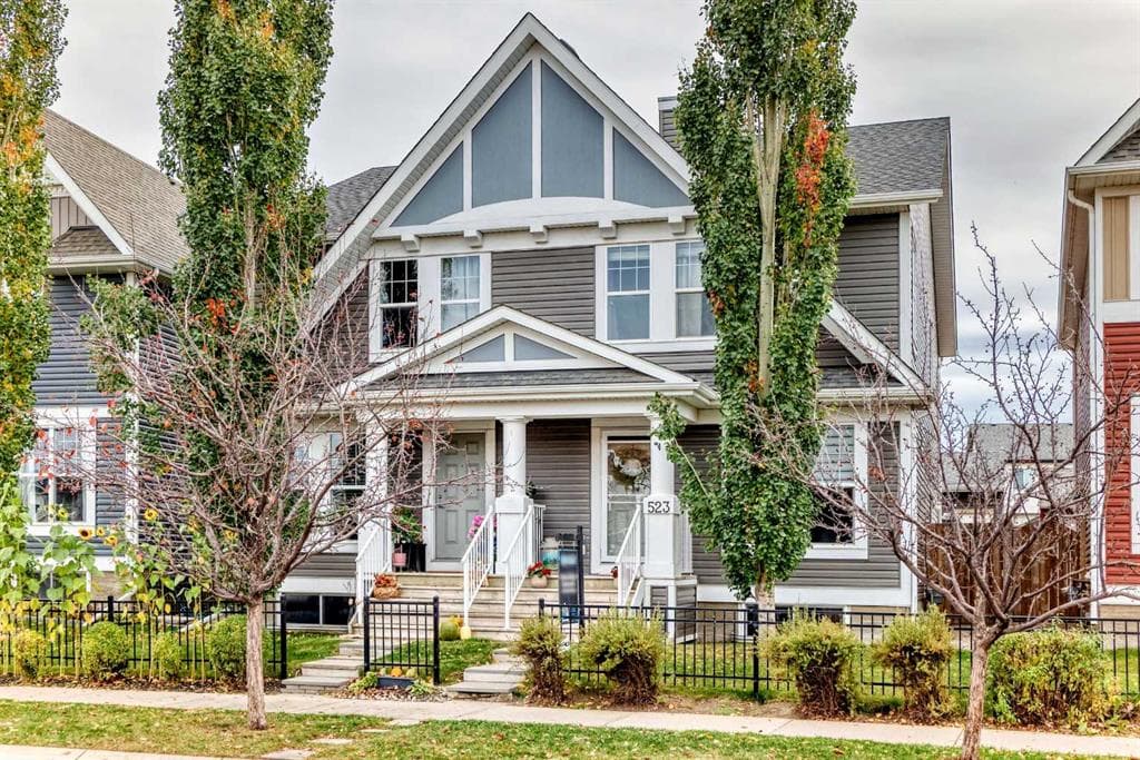 523 Auburn Bay Avenue SE — photo 1