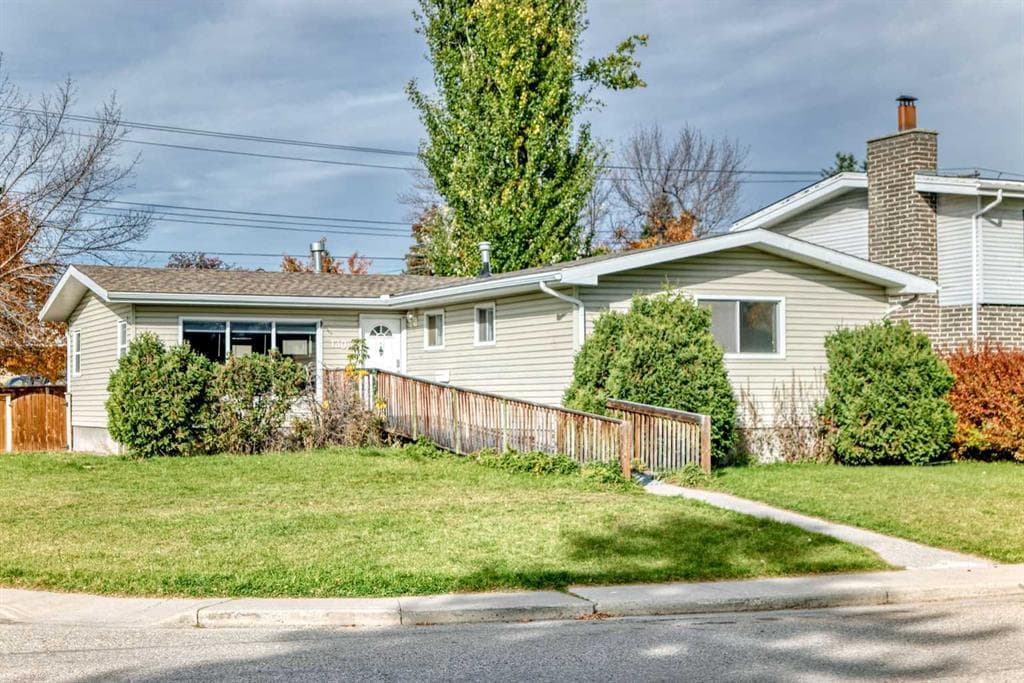 3-bed Detached for sale at 1304 107 Avenue SW, Calgary