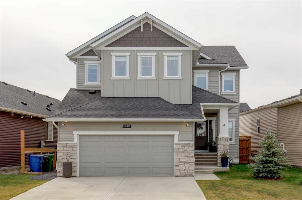 1607 Baywater Street SW — photo 1