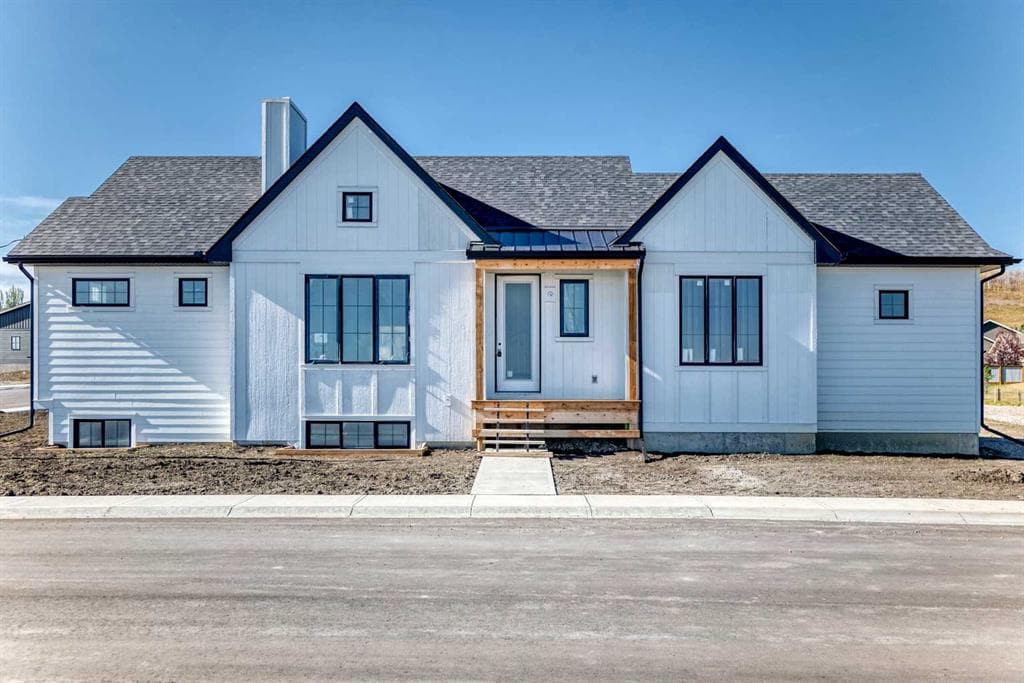 304 Flare Avenue SW — photo 1