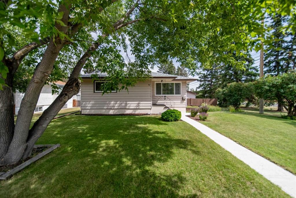 84 Waterloo Drive SW — photo 1