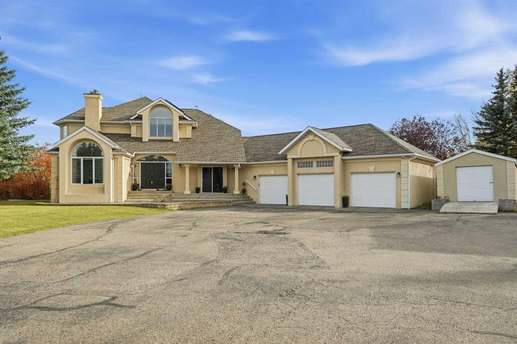 28 Bearspaw Acres — photo 1