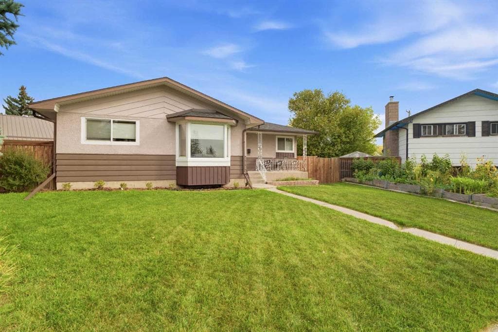 6352 Travois Crescent NW — photo 1