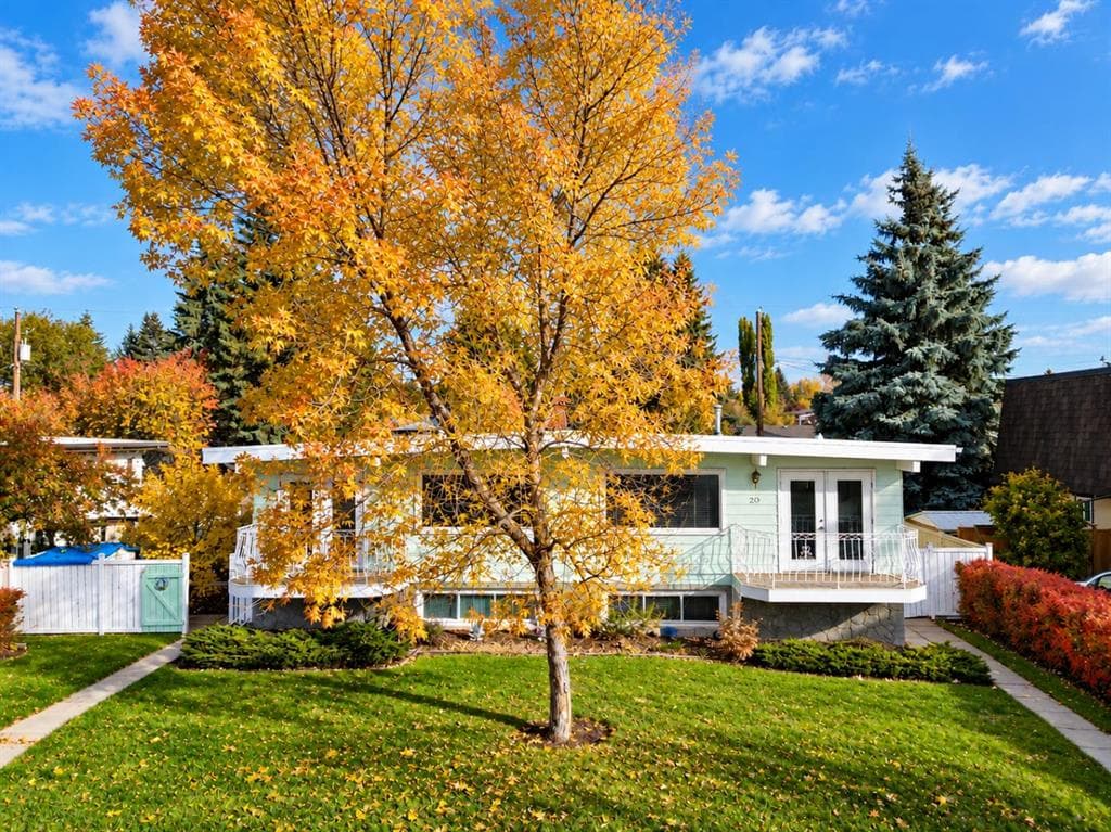 4-bed Semi-detached for sale at 20 Silver Springs Drive NW, Calgary