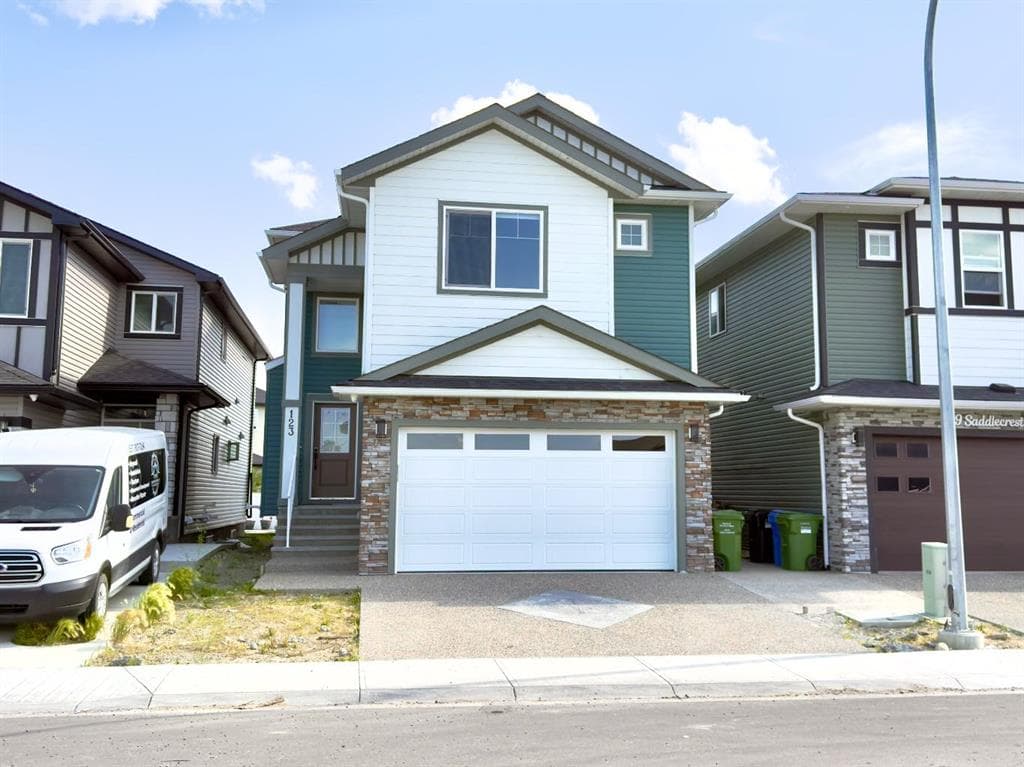 123 Saddlecrest Grove NE — photo 1