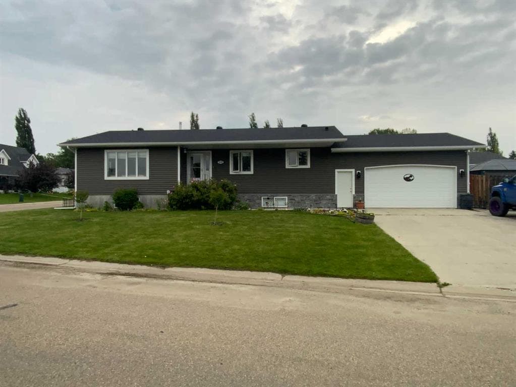 3-bed Detached for sale at 1513 Westview Drive, Bowden