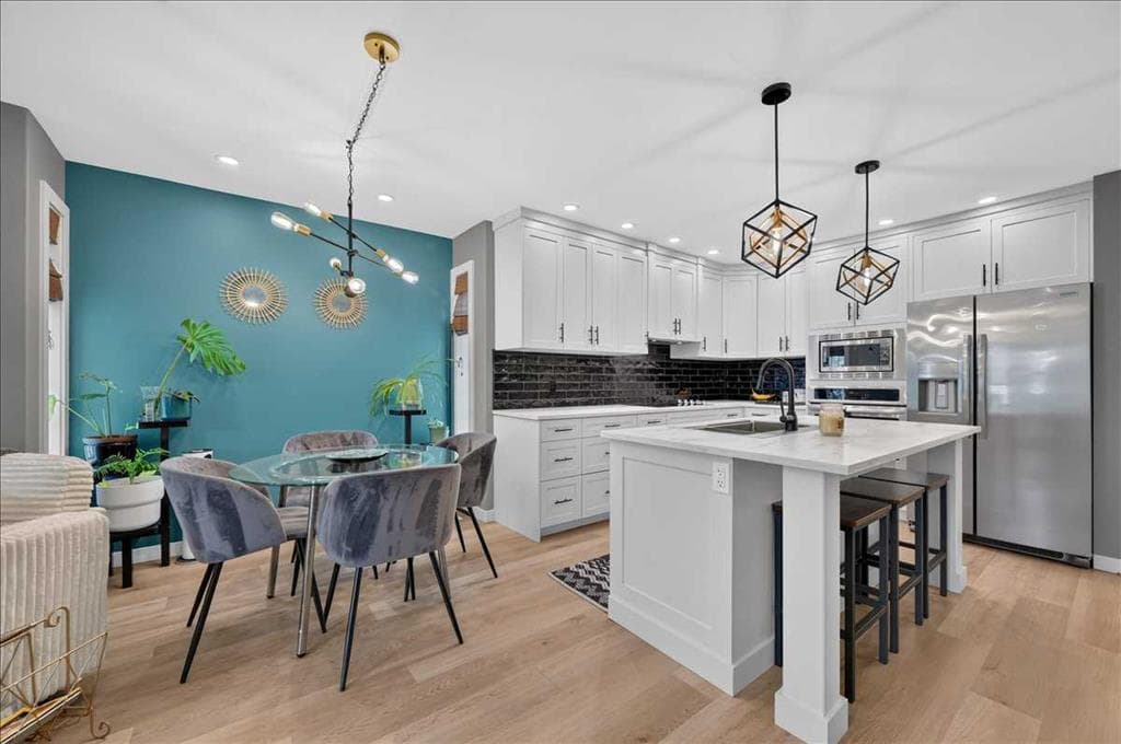 2-bed Townhouse for sale at 23, 33 Stonegate Drive NW, Airdrie