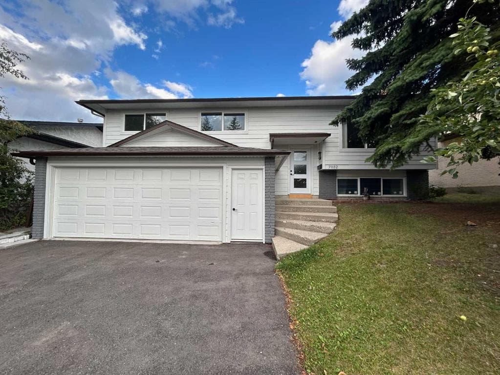 5-bed Detached for sale at 7032 78 Street NW, Calgary