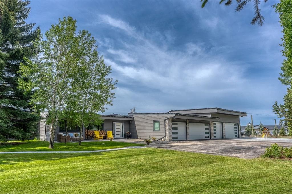 183 Pinebrook Way SW — photo 1