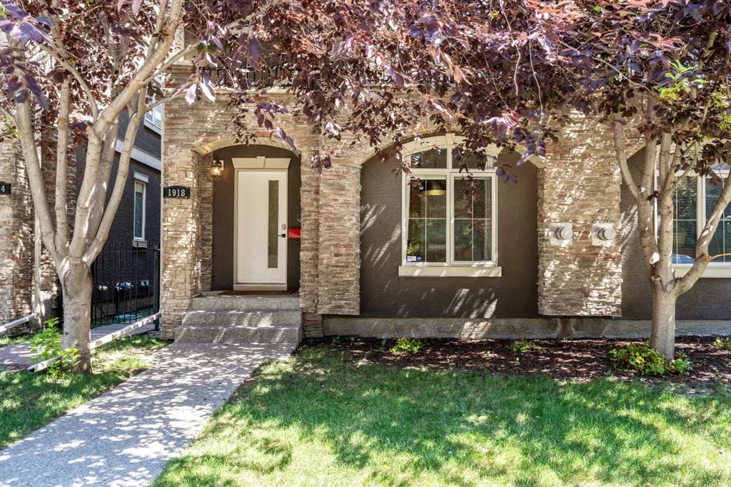 3-bed Semi-detached for sale at 1918 36 Street SW, Calgary