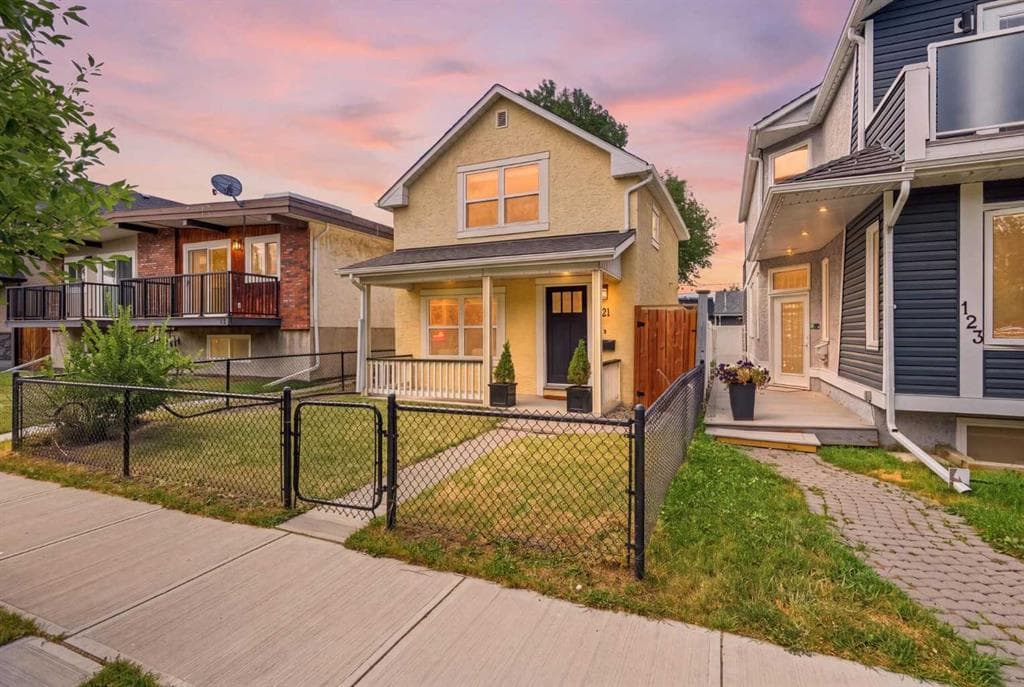 2-bed Detached for sale at 121 15 Street NW, Calgary