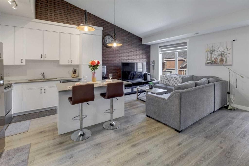 2-bed Townhouse for sale at 214 Livingston Common NE, Calgary