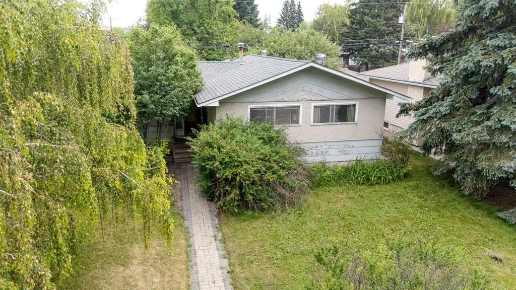 5-bed Detached for sale at 2836 Brentwood Boulevard NW, Calgary