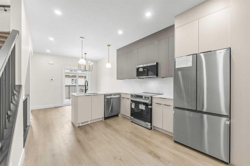 301, 67 Panatella Square NW — photo 1