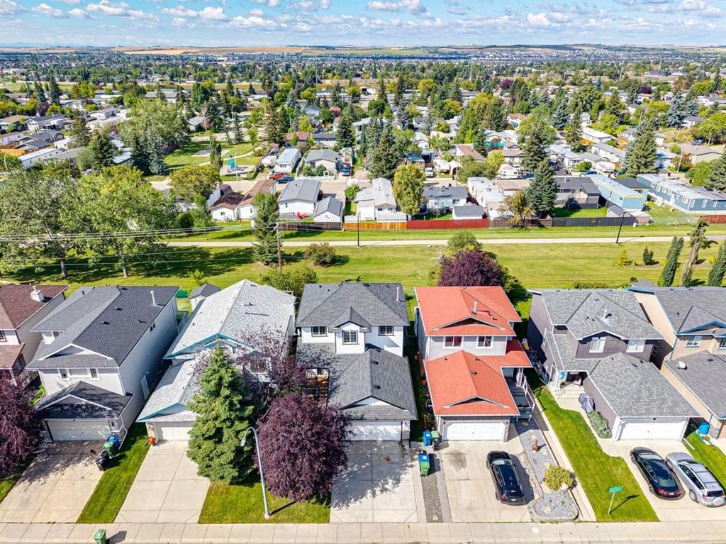 3-bed Detached for sale at 202 Springs Place SE, Airdrie