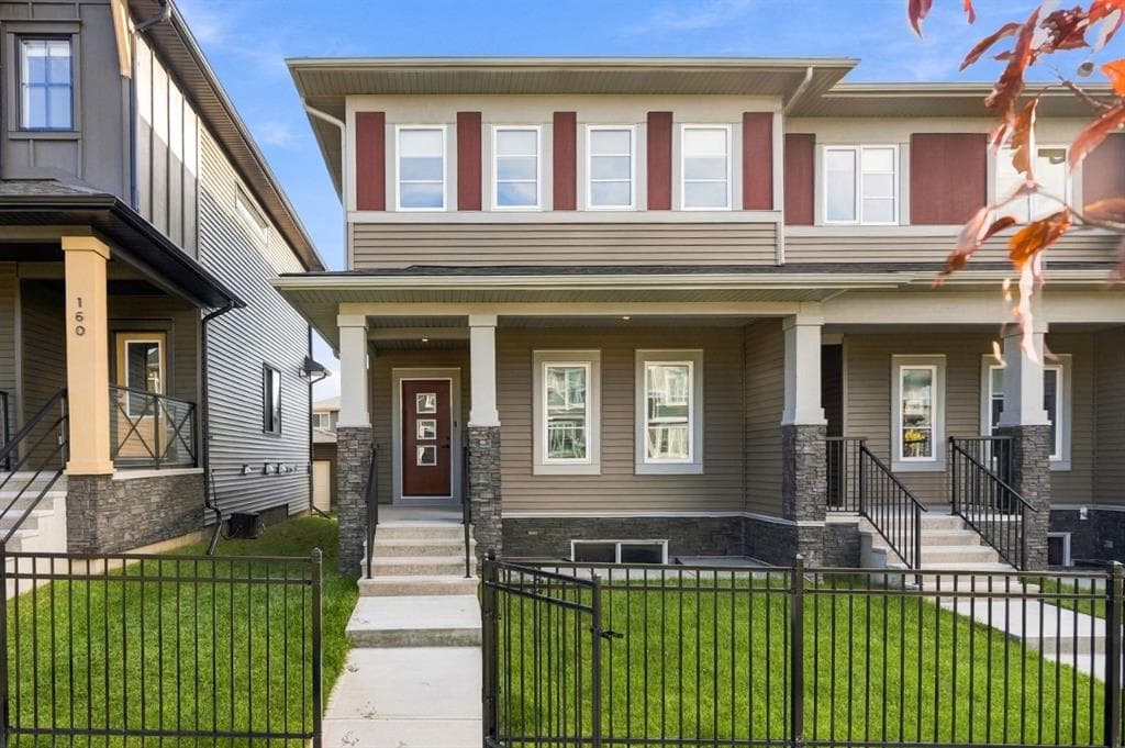 3-bed Townhouse for sale at 164 Lawson Lane SE, Airdrie