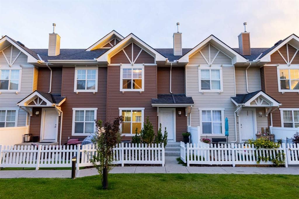 3-bed Townhouse for sale at 308 Toscana Gardens NW, Calgary