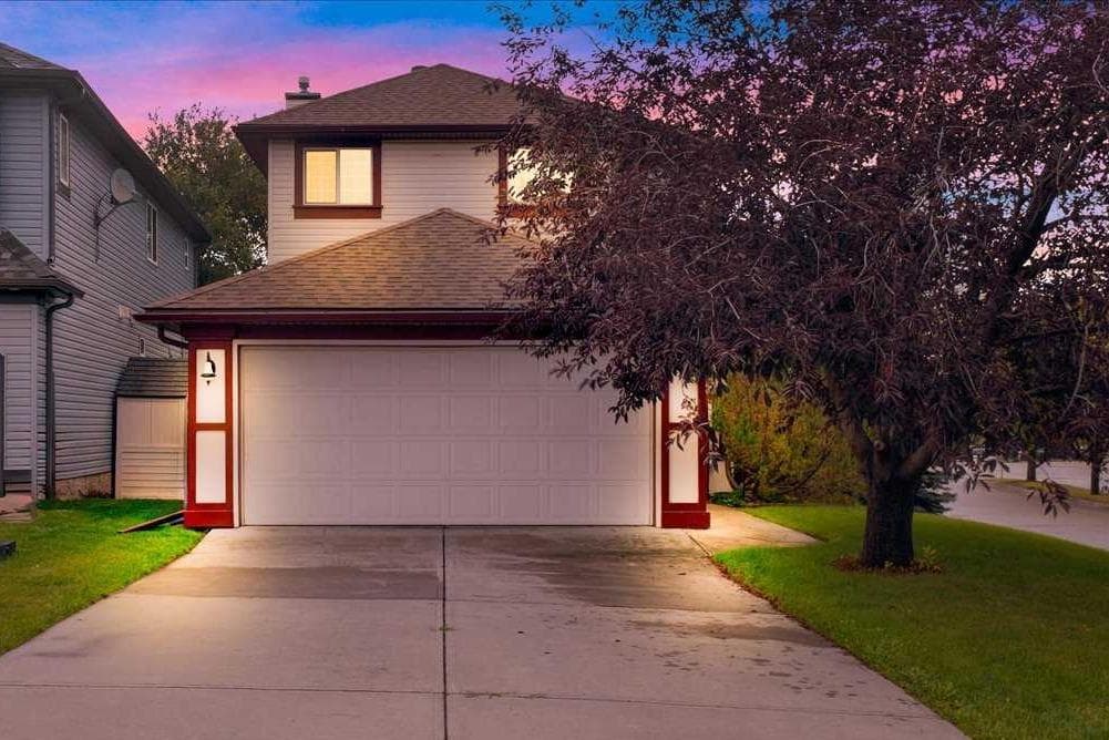 3-bed Detached for sale at 6 Hidden Valley Gardens NW, Calgary