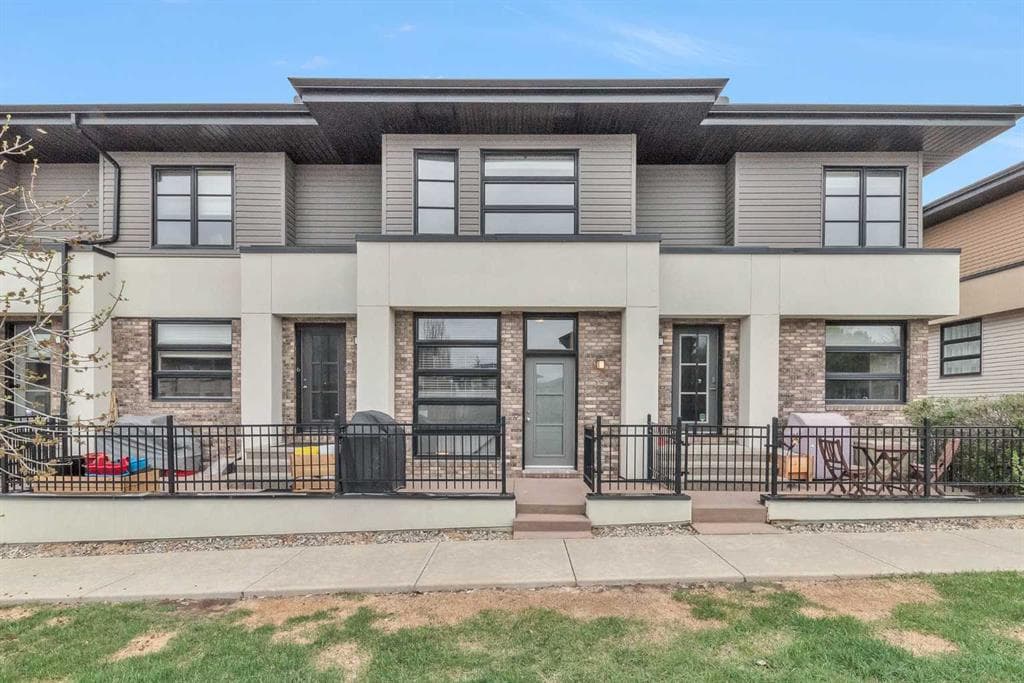 2-bed Townhouse for sale at 55 Aspen Hills Green SW, Calgary