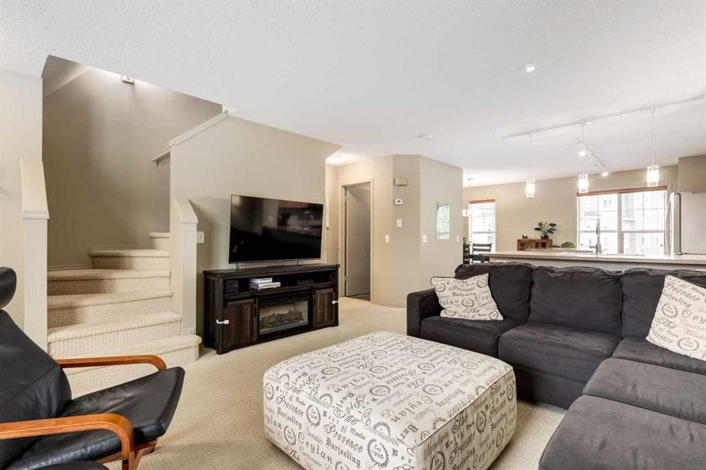 3-bed Townhouse for sale at 778 Tuscany Drive NW, Calgary